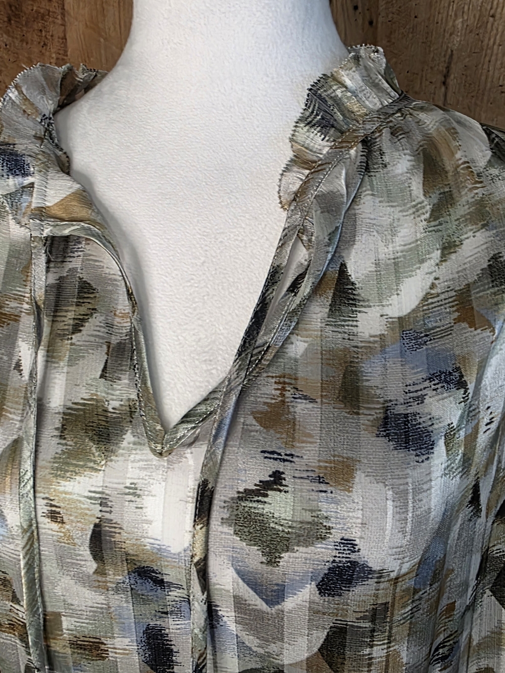 WHBM Small Blouse Ruffle Multicolor - Picture 8 of 8